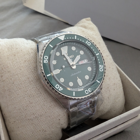 New Seiko SRPD61K1 - Picture 1 of 3